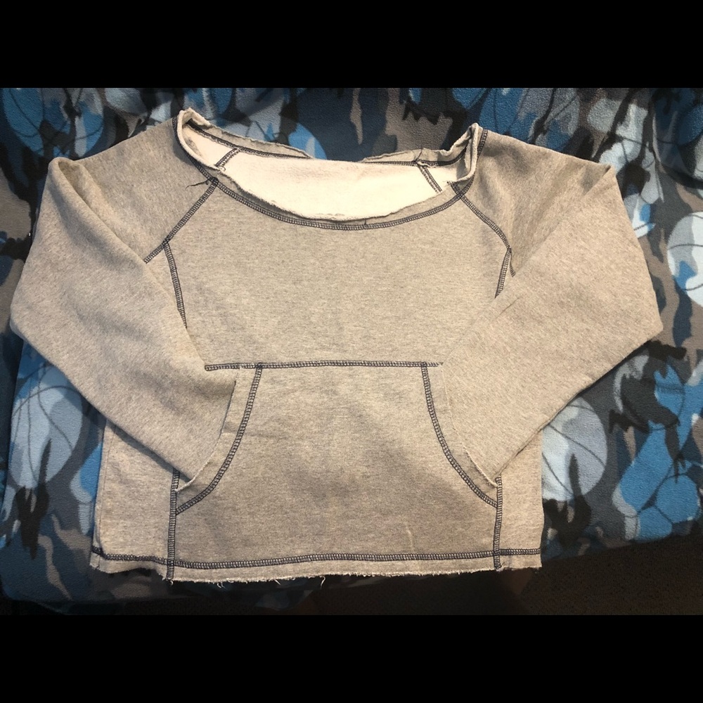 sweatshirt